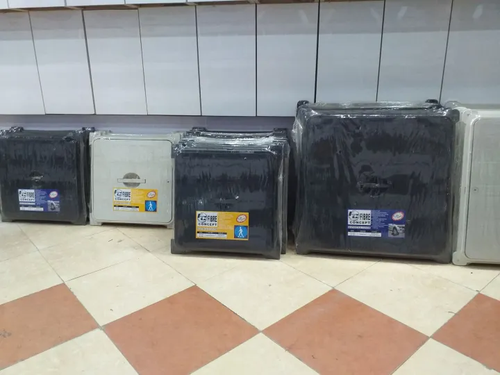 water%20Tank/%20Manhole%20Cover%20Pedistrian%20Grade%2024%20by%2024%20inches%20-%20Image%205