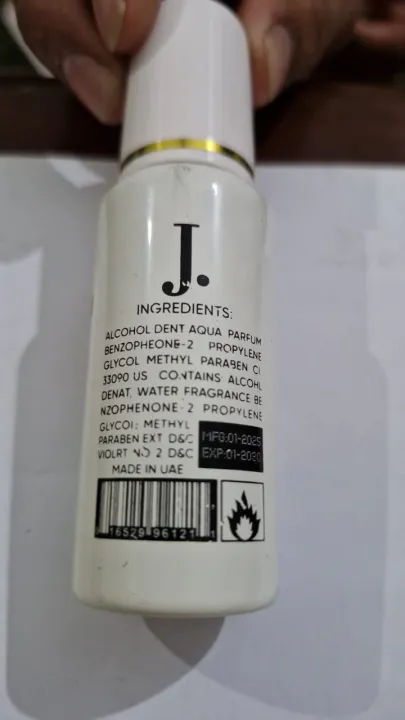 White%20Mask%20perfume%20body%20spray%20for%20men%20in%2040%20ml%20-%20Image%202