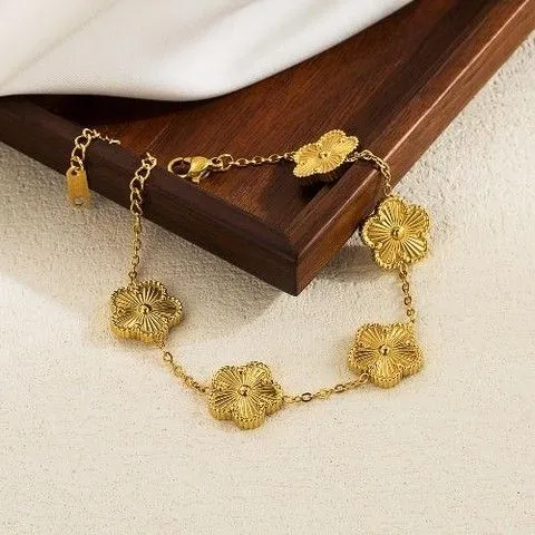 Four%20petals%20delicate%20Bracelet%20Clover%20Four%20Leaf%20Bracelet%205%20Motif%20Bracelet%20Clover%20Bracelet%20-%20Image%208