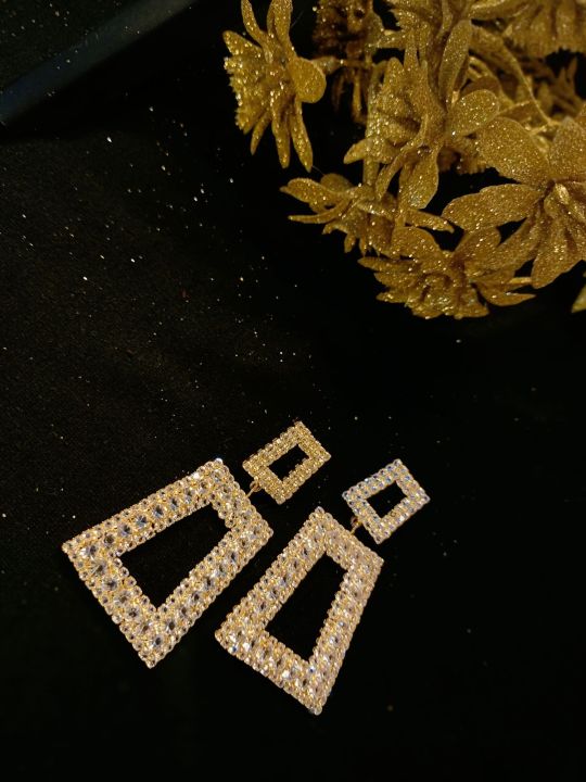 Exclusive Diamond Cut earrings for Women