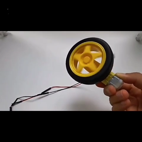 Set of 4 Smart Car Wheels with 3–6V DC Gear Motors – DIY Robot Kit for Arduino, STEM & Car Chassis Projects