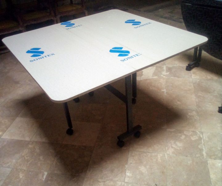 Square%20shape%20tables%20foldable%20feature%20-%20Image%208