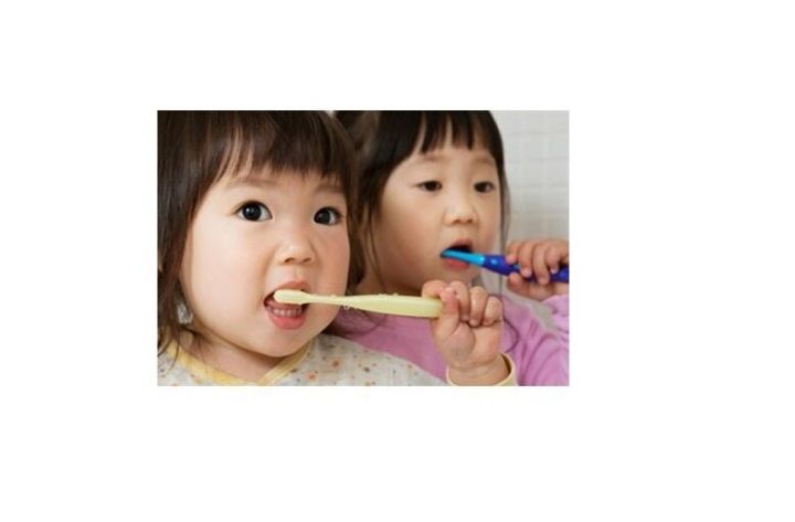 (Colgate)%20Baby%20Training%20Toothpaste%20and%20Toothbrush%20Kit,%203-24%20m%20Toothpaste%20and%20Toothbrush%20Set%20-%20Image%208