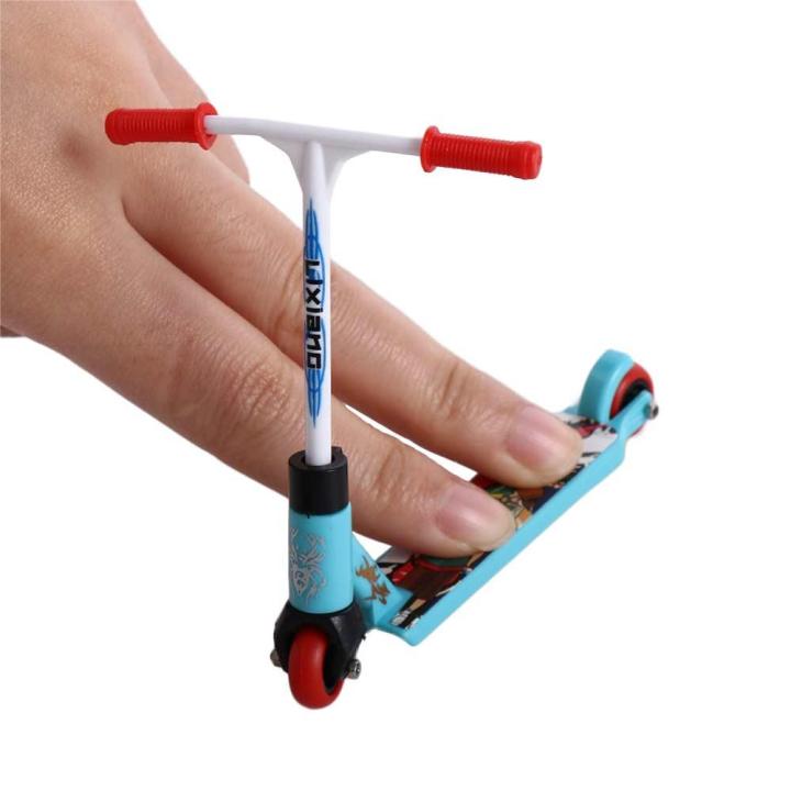 Finger%20Scooter%20Mini%20Skate%20Park%20Ramp%20Set%20Finger%20Scooter%20Fingertip%20Bike%20Fingerboard%20Extreme%20Sports%20Toys%20Bikes%20Fingerboard%20Toys%20-%20Image%203