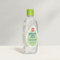 Johnsons Baby Hair Oil 200ml India Enriched With Avocado Oil And Pro Vitamin B5 For Soft Healthy Looking Hair. 
