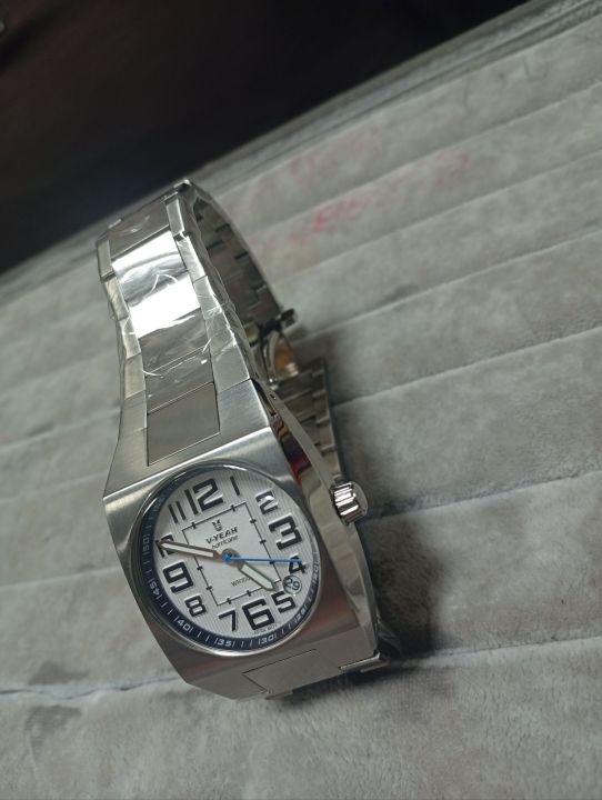 V-Yeah%20Hurricane%20model%20WR%20100%20Quartz%20Watch%20-%20Image%202
