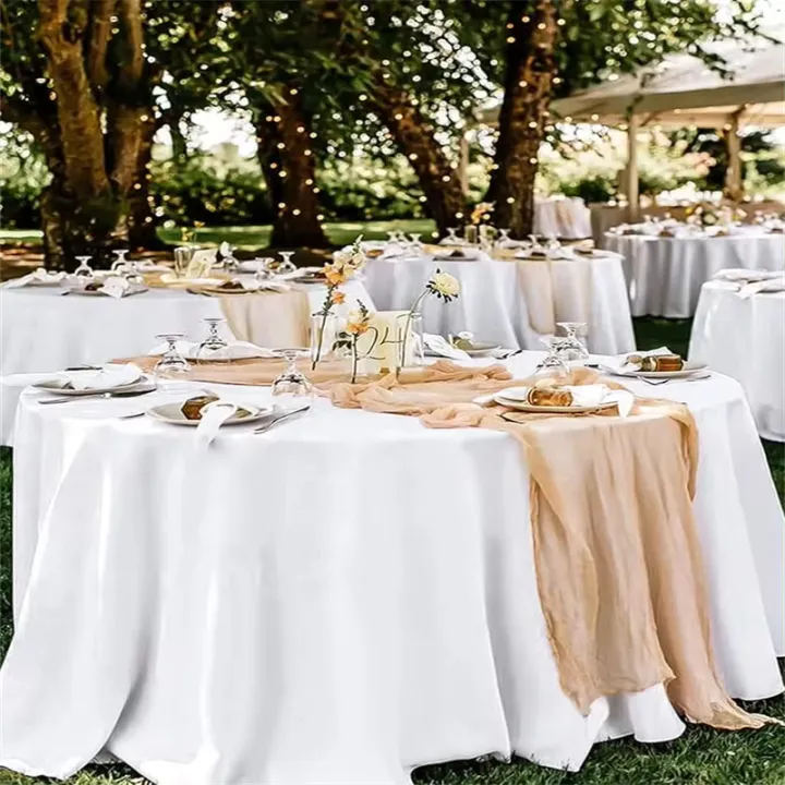 White%20Round%20Tablecloths%20Overlay%20Cover,%20Smooth%20Fabric%20Table%20Cloth,%20Wedding%20Party,%20Hotel%20Decor,%20Multi%20Size%20Optional,%20145-335cm%20-%20Image%205