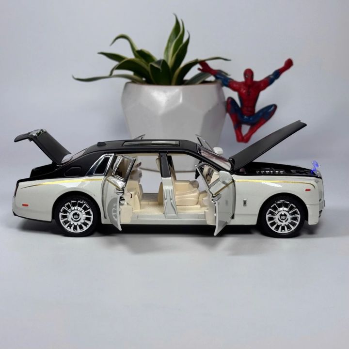 1:24%20Scale%20Diecast%20Metal%20Rolls%20Royce%20Phantom%20alloy%20model%20diecast%20-%20Image%207