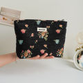 DJDF Women's Cosmetic Bag Vintage Black Background Flower Skincare Product Storage Bag Portable Travel Toiletry Bag Coin Purse. 