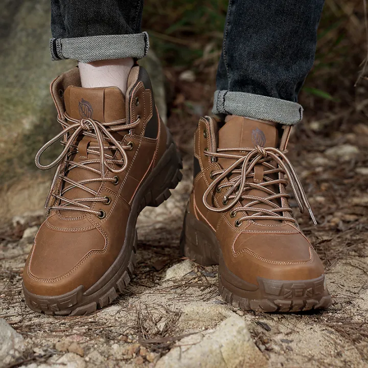 High-Top%20Leather%20Men's%20Boots%20Breathable%20Desert%20Combat%20Boots%20Outdoor%20Non-slip%20Hiking%20Boots%20Men%20Motorcycle%20Boots%20Work%20Ankle%20Boots%20-%20Image%203