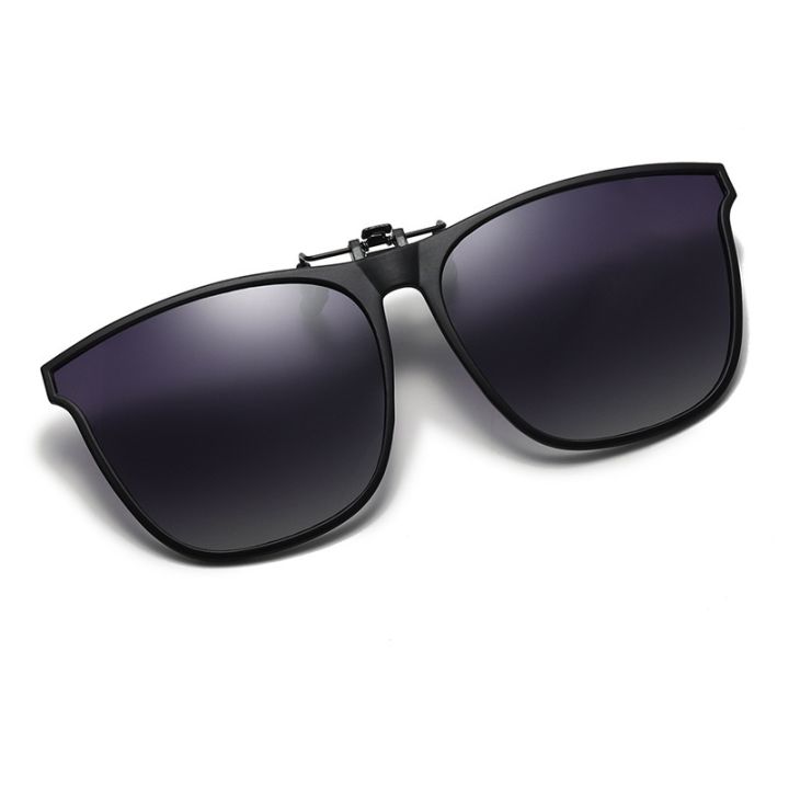 Fashionable%20Polarized%20Myopia%20Glasses%20Clip%20Driver's%20Goggles%20Night%20Vision%20Glasses%20Outdoor%20Sunshade%20And%20UV%20Resistant%20Sunglasses%20-%20Image%207