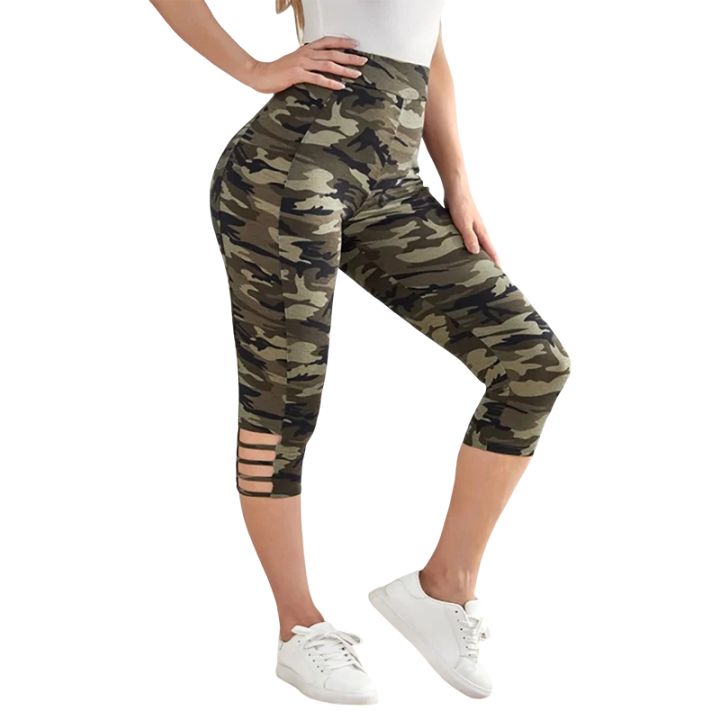Plus%20Size%20Women's%20Camo%20Capri%20Leggings%20with%20Side%20Stripe%20Cutouts%20Stylish%20High%20Elasticity%20Knit%20Sporty%20%20Fashionable%20Casual%20Pants%20-%20Image%207