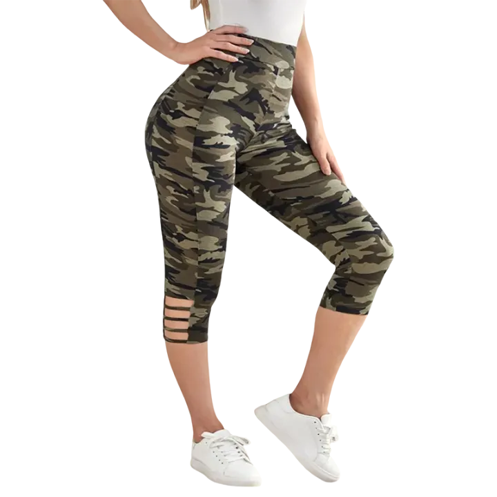 Plus%20Size%20Women's%20Camo%20Capri%20Leggings%20with%20Side%20Stripe%20Cutouts%20Stylish%20High%20Elasticity%20Knit%20Sporty%20%20Fashionable%20Casual%20Pants%20-%20Image%207