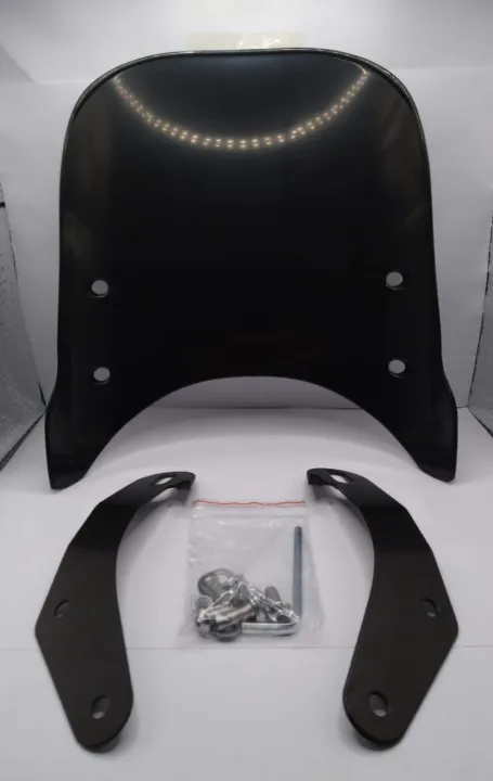 Retro%20Windshield%20for%20any%20Bike%20/%20Windshield%20available%20for%20round%20shape%20headlights%20/%20Retro%20Windshield%20-%20Image%204