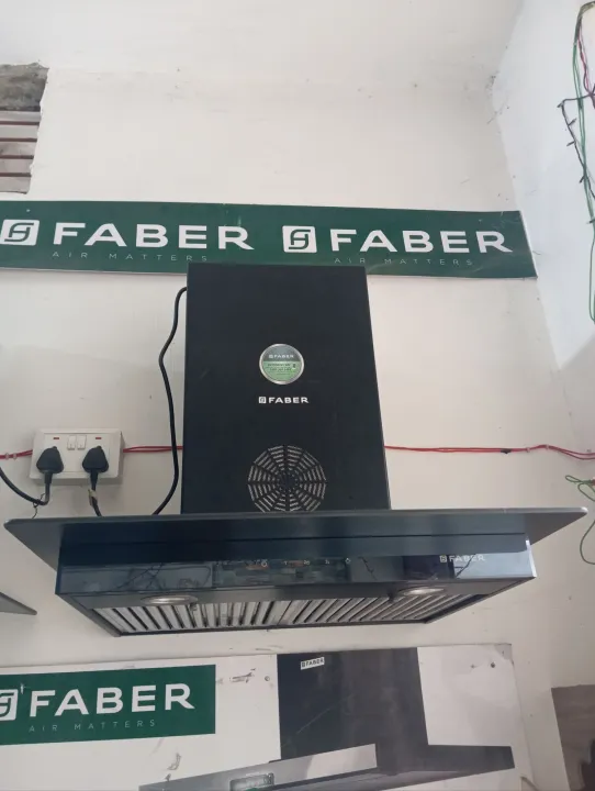 Faber%20Chimney%20Glassy%203D%20T2S2%20LTW%2060%20BK%20Kitchen%20Chimney%20-%20Image%204