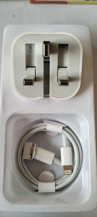 25W%20USB%20C%20Power%20Adapter%20USB%20C%20To%20Lightning%20Cable%20-%20Image%203