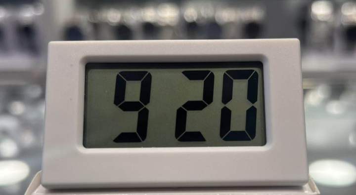 New%20Mini%20white%20Digital%20Table%20Colock%20-%20Image%202