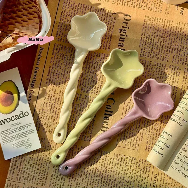 Ceramic%20Star%20Shaped%20Spoon%20Twisted%20Spoon%20Cute%20Long%20Handled%20Cream%20Design%20Coffee%20Stirring%20Spoon%20-%20Image%204