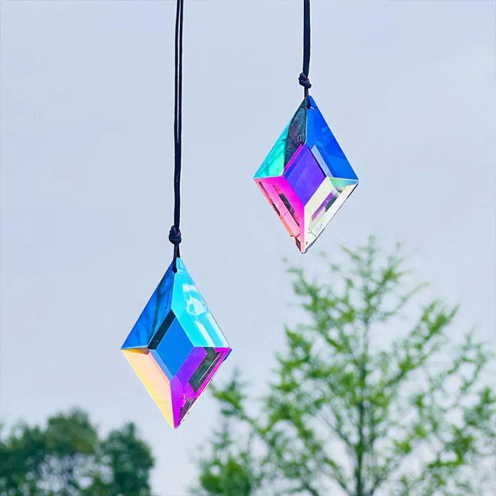 2%20pcs%20Diamond%20Shaped%20Crystal%20Light%20Catching%20Prisms,%20Rainbow%20Maker%20for%20Window,%20Balcony,%20Kitchen,%20Garden%20Decoration%20-%20Image%204