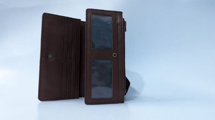 leather%20long%20wallet%20-%20Image%203
