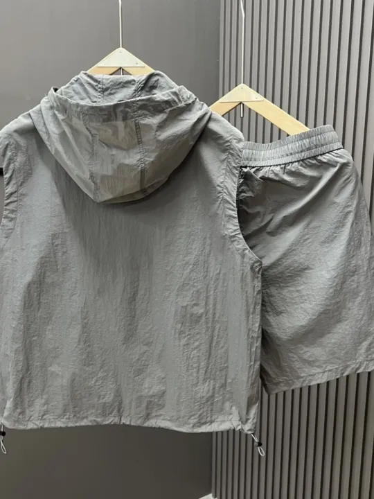 Casual%20Hooded%20Sleeveless%20Suit%20Men's%20Summer%20Workwear%20Thin%20Loose%20Fashion%20Couple%20Sleeveless%20Waistcoat%20Shorts%20Two-Piece%20Set%20Men%20-%20Image%203