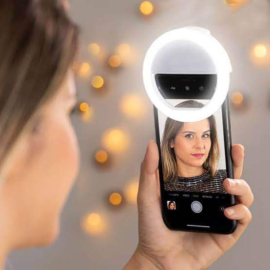 Mobile%20Selfie%20Ring%20Light%20%E2%80%93%20Portable%20Selfie%20LED%20Ring%20Light%20for%20Mobile%20Phones%20%E2%80%93%20Rechargeable%20Ring%20Light%20with%20Charging%20Cable%20For%20Tik%20Tok%20and%20Photography%20-%203%20Level%20Brightness%20Adjustment%20with%20Flash%20Mode%20-%20Image%208