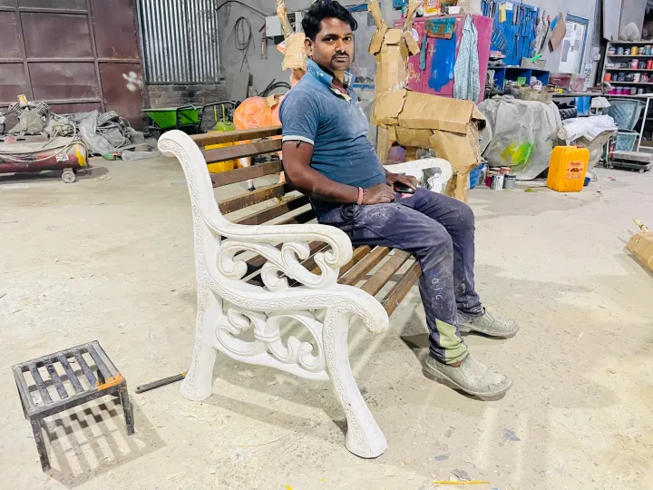 Park%20bench%20,%20Desk%20Bench%20,%20Fiber%20Bench%20/%20Chair%20-%20Image%202