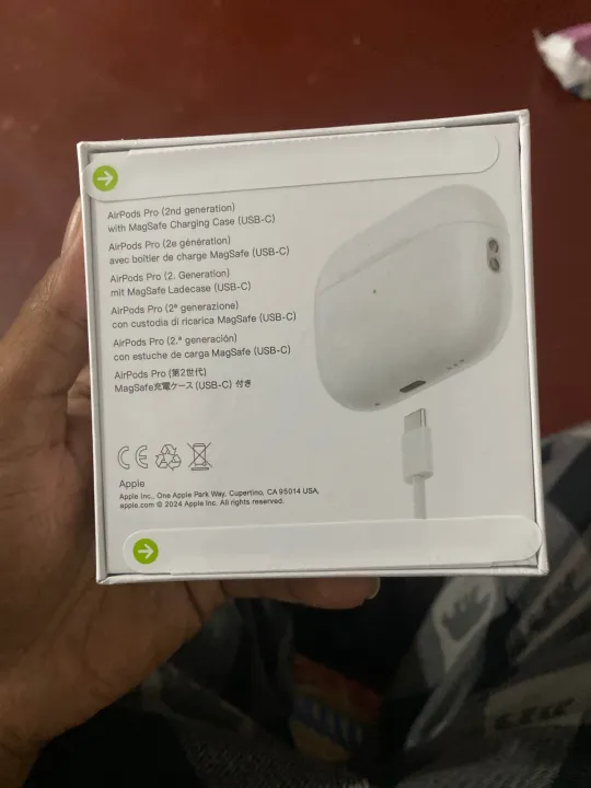 AirPods%20Pro%202nd%20Generation%20with%20USB%20Type%20C%20-%20Image%208