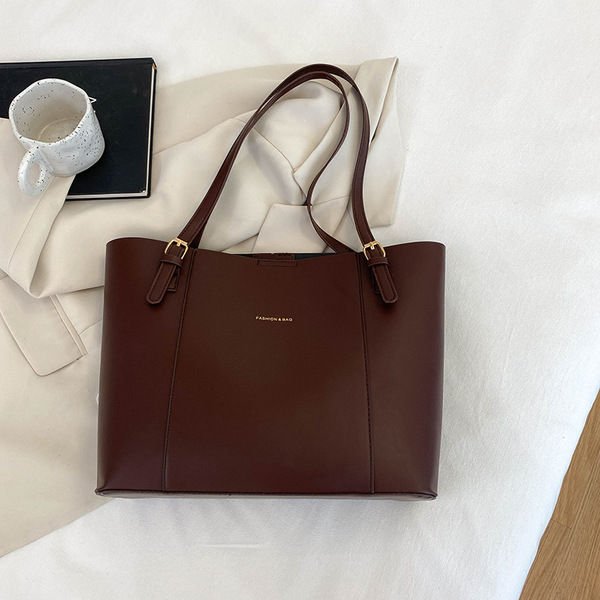Hot-Selling%20Bags,%20Simple%20and%20Elegant%20Commuter%20Bags%20for%20Women,%202025%20New%20Style,%20Large-Capacity%20Shoulder%20Handbags,%20Pu%20Tote%20Bags%20-%20Image%202