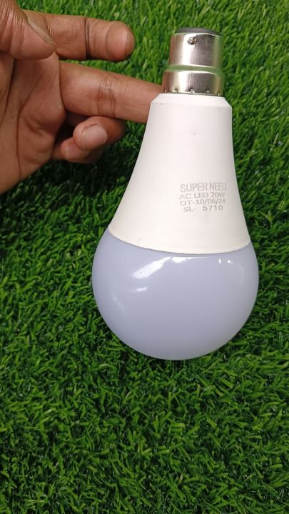 1%20pise%2020%20watt%20LED%20balb%20-%20Image%202