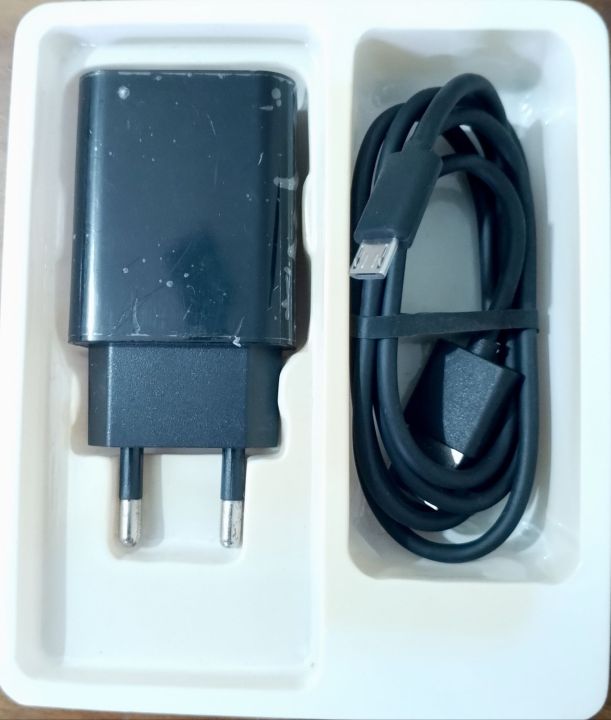 Xiaomi%2018W%20Fast%20Charger%20with%20Type%20C%20&%20Micro%20Usb%20Cable%20-%20Image%208