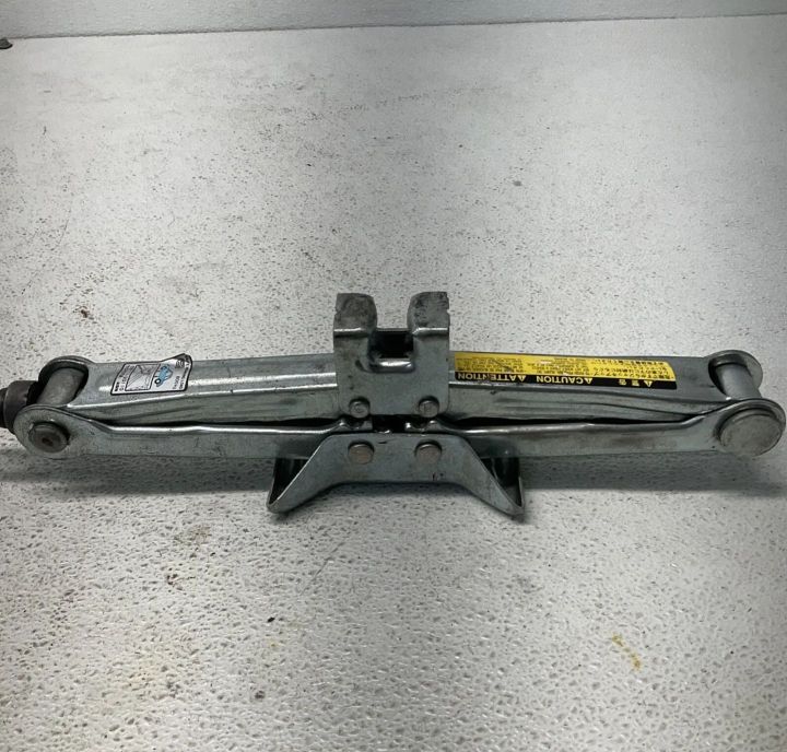 Japanese jack for Car-3.0Ton(6614lbs) 丨Car Jack Kit-Tire Jack丨Portable,丨deal for SUV and Auto-with Crank Handle丨Heavy Duty Material,Black (3.0T)