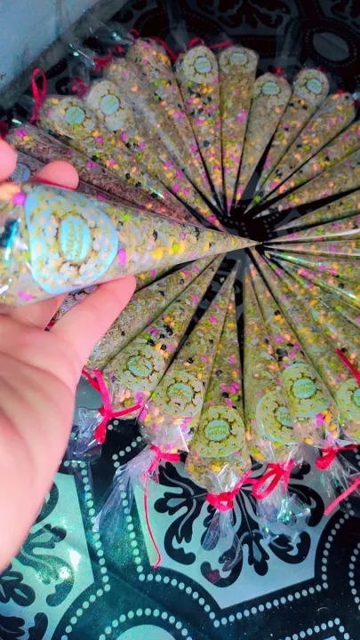 nikah%20bid%20cones%20filled%20with%20dry%20fruits%20-%20Image%206
