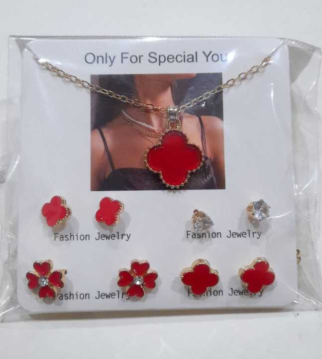 Pack%20of%20Necklace+%204%20pair%20of%20Earrings.%20Clover%20Necklace%20set%20with%204%20pair%20Earrings.%20Most%20demanded.%20-%20Image%203