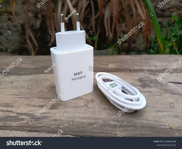 infinix%2068W%20charger%20with%20type%20C%20cable%20-%20Image%204