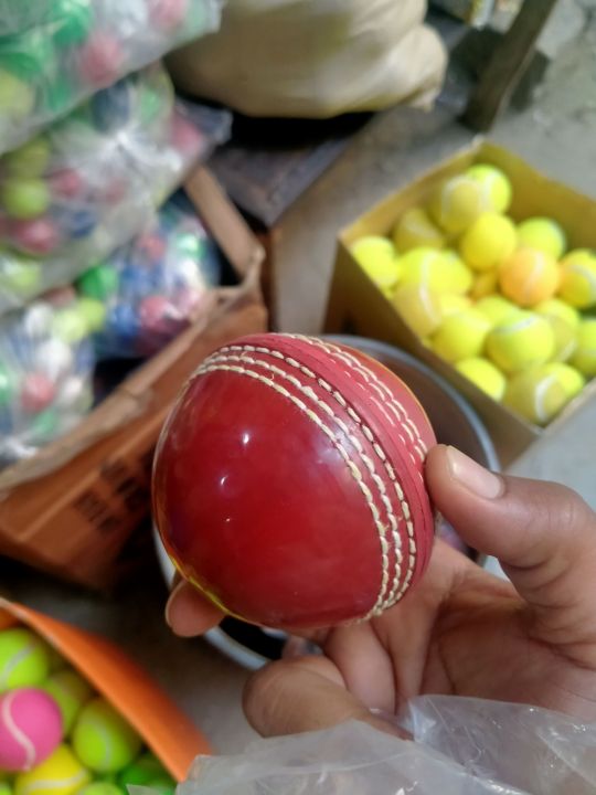 Soft indoor & outdoor practice ball cricket ball with synthetics Red cricket ball practice ball soft for kids