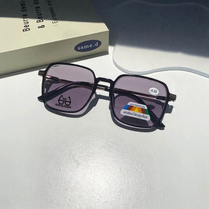 Blue%20auto%20optical%20filter%20(color%20changing)%20photochromic%20zy2055%20anti-blue%20light%20male%20and%20female%20sun%20glasses%20with%20destination%20-%20Image%208