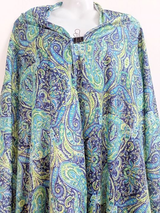 Women's%20fashionable%20velvet%20shawl%20-%20Image%205