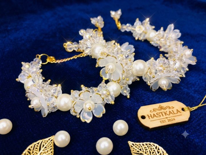 Floral%20jewelry%20set%20%7C%20floral%20Gajra%20%7C%20pearl%20Bracelet%20for%20girls%20$%20Women%20%7C%20Crystal%20bead%20bracelet%20%7C%20Mandhi%20jewelry%20set%20%7C%20HZ%20jewelry%20%7C%201%20piece%20price%20800%20-%20Image%206