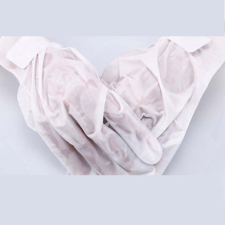 Bioaqua%20Moisturizing%20Avocado%20Niacinamide%20Hand%20Sheet%20Mask-%201%20Pair%20-%20Image%203