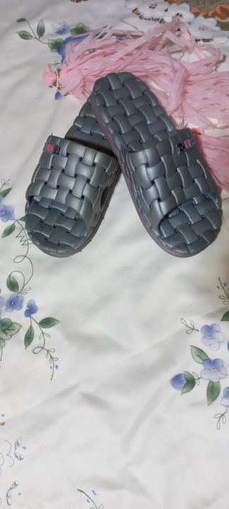 Washroom%20%20Shower%20Slippers/bathroom%20Anti%20slip%20Rubber%20Slippers/Washroom%20Soft%20Rubber%20House%20Slippers/Casual%20Massage%20Slippers%20for%20men/Bathroom%20flip%20flops%20Shower%20Slippers%20for%20Men%20-%20Image%209