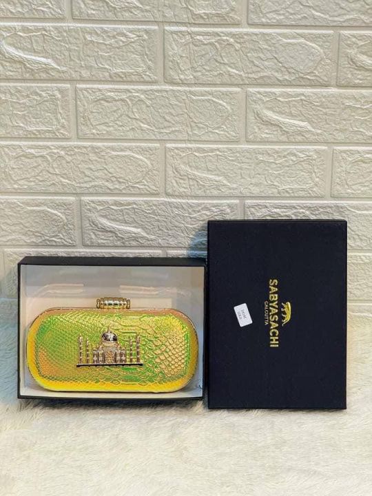 Plain%20Sabyasachi%20Clutch%20-%20Image%209