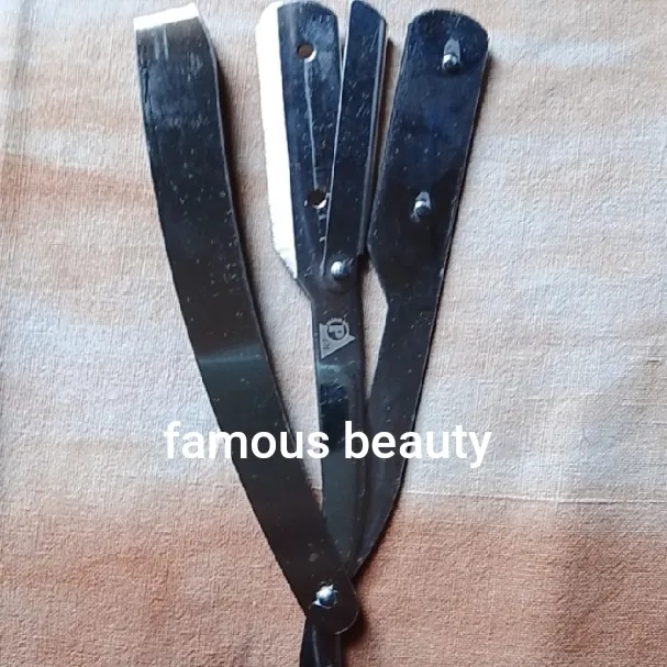 Jaguar%20back%20stainless%20steel%20shaving%20razor,%20professinal%20salon%20use%20or%20personal%20grooming.made%20in%20Pakistan.%20-%20Image%205