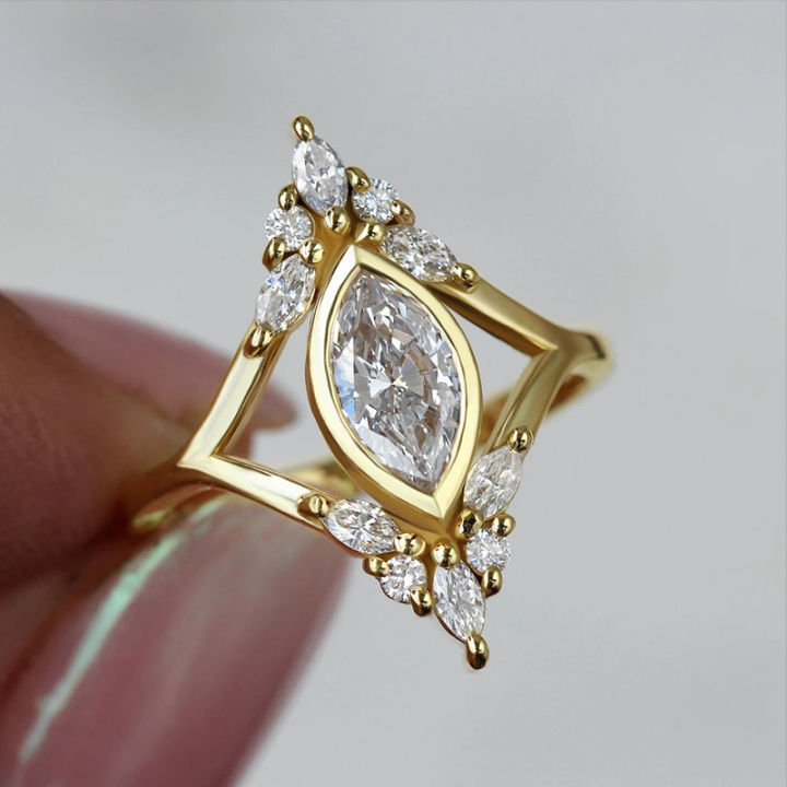Huitan%20Modern%20Fashion%20Women%20Wedding%20Rings%20Geometric%20Shaped%20Gold%20Color%20Cubic%20Zirconia%20Ring%20Engagement%20Party%20Luxury%20Female%20Jewelry%20-%20Image%202