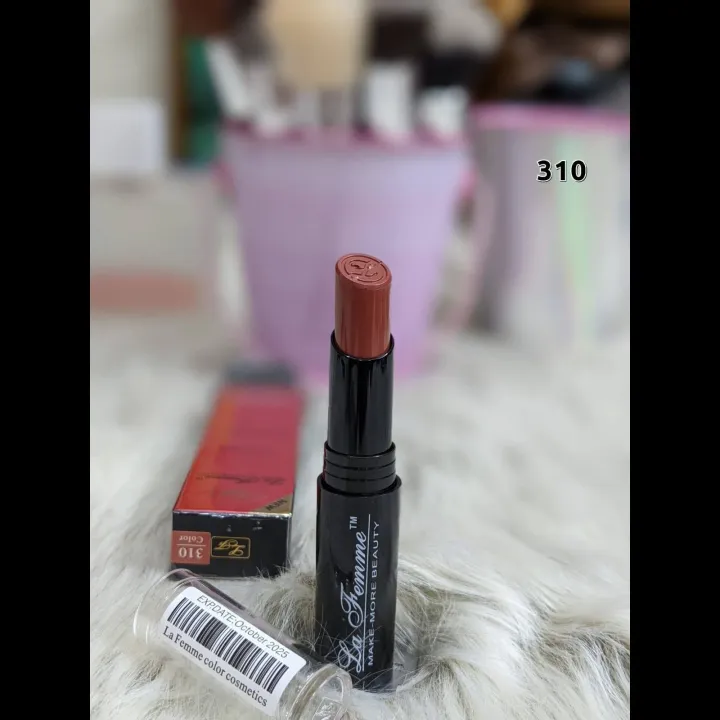 La%20Femme%20Super%20Matte%20Lipstick%20-%20Image%2010