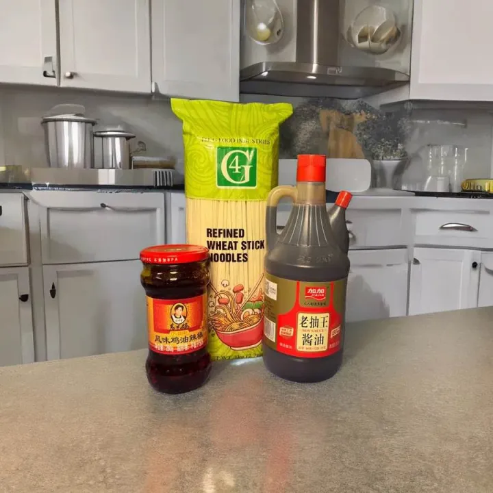 Spicy%20Keema%20Noodle%20Pack%20With%20Soya%20Sause%20and%20Lao%20Gan%20ma%20Chicken%20Achar%20-%20Image%204