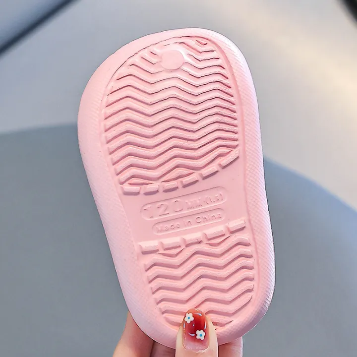 One%20Pairs%20of%20Summer%20Kids'%20Garden%20Clogs%20Shoes%20Boys%20&%20Girls%20Beach%20Sandal%20Lightweight%20Breathable%20Cute%20Capybara%20Baby%20Slippers%20-%20Image%203