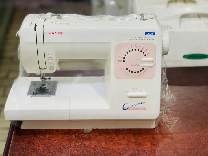 Sewing%20machine%20-%20Image%208