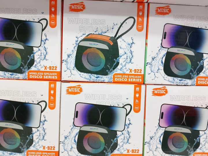 X-922%20Wireless%20Portable%20Bluetooth%20Speaker%20%E2%80%93%20Outdoor%20Waterproof%20Subwoofer,%20Multi-Function%20Home%20&%20Travel%20Speaker%20with%20Mobile%20Stand%20-%20Image%204