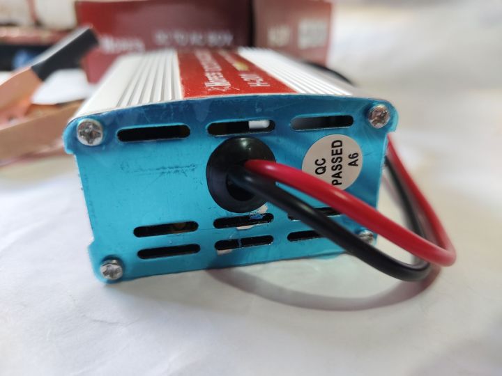 200%20Watt%20Solar%20Power%20Inverter%20DC%2012V%20to%20AC%20220%20V%20Power%20Inverter%20H-201%20-%20Image%203